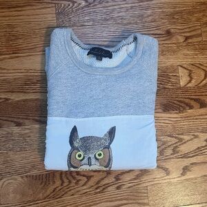 Sweatshirt PJK Patterson J. Kincaid Gray and White Owl Graphic panel.